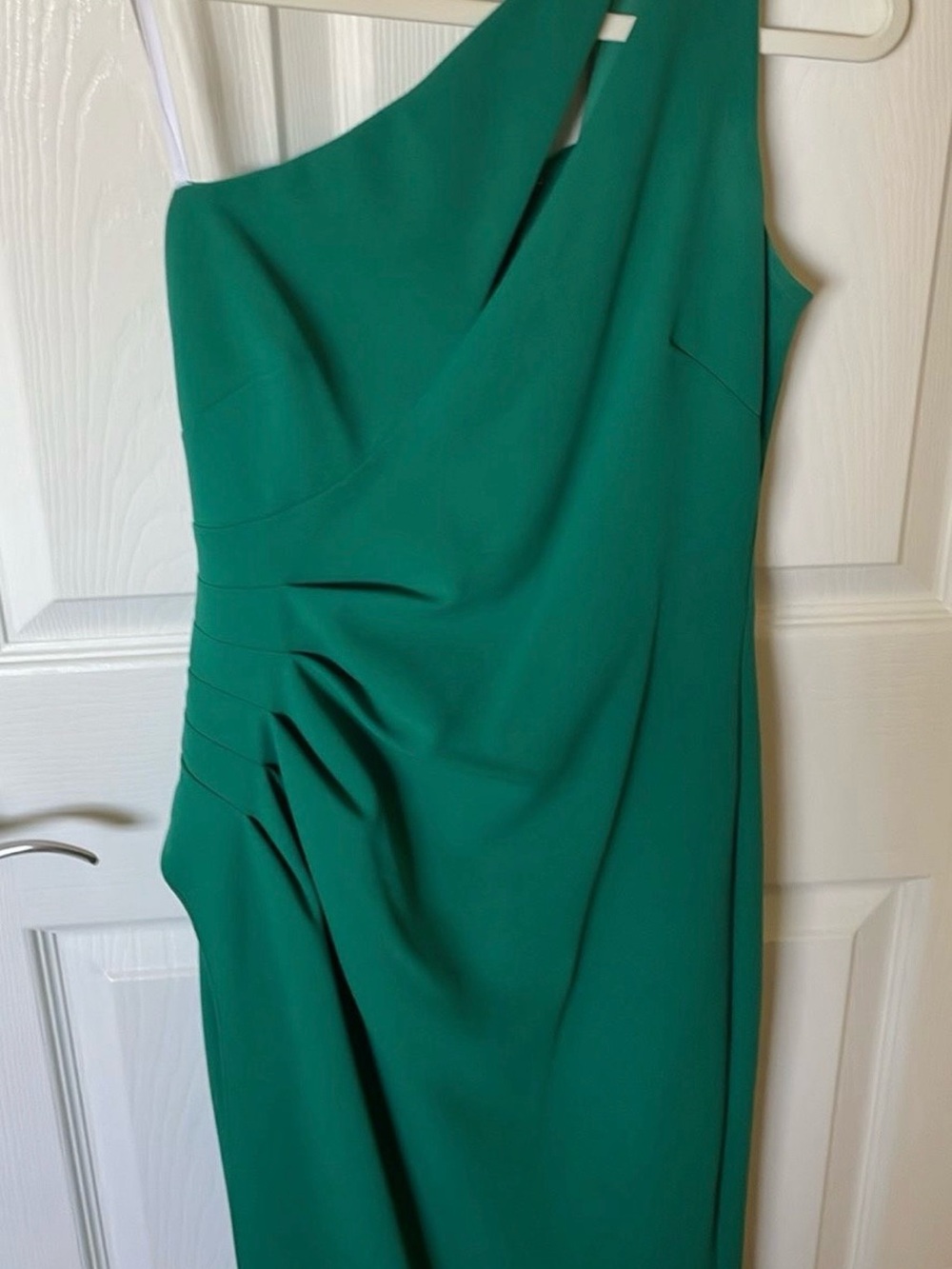 Betsy & Adam One-Shoulder Emerald Green Sheath Dress
